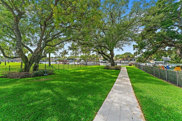 2162 Radnor Road, North Palm Beach, FL 33408