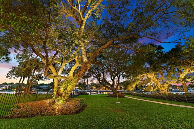 2162 Radnor Road, North Palm Beach, FL 33408