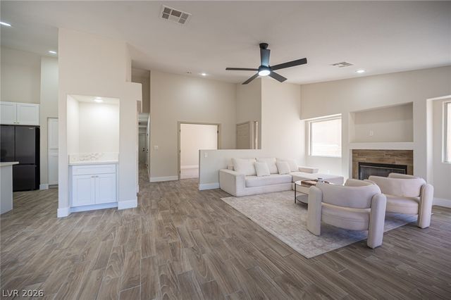 9412 Mount Cherie Avenue 101, Las Vegas, NV 89129