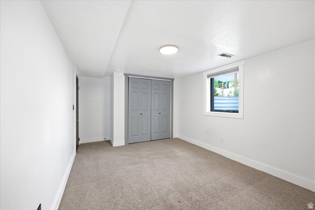 Image 21 of property listing at 2808 S LAKE ST, Salt Lake City, UT 84106