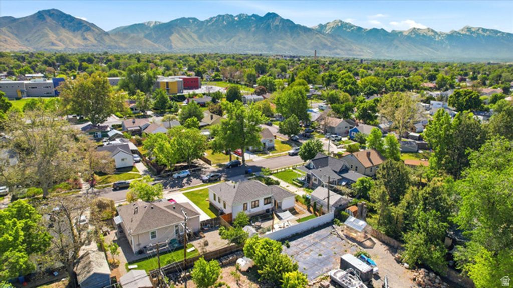 Image 32 of property listing at 2808 S LAKE ST, Salt Lake City, UT 84106
