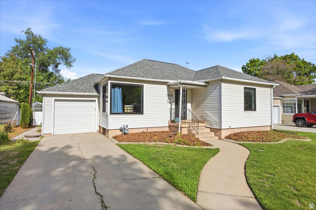 Image 36 of property listing at 2808 S LAKE ST, Salt Lake City, UT 84106