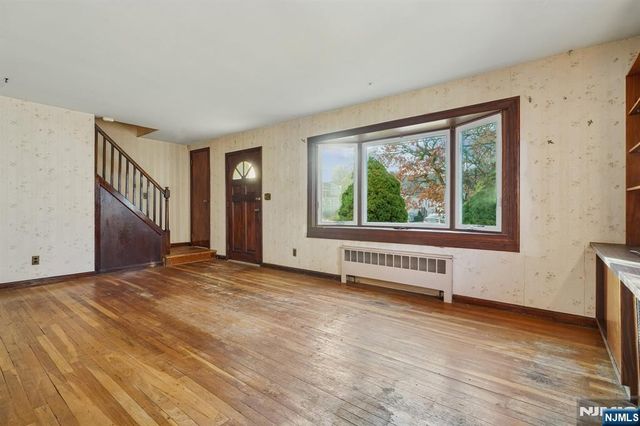 404 Burroughs Terrace, Union, NJ 07083