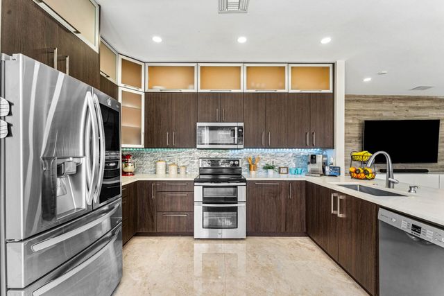 10956 N Danbury Way, Boca Raton, FL 33498