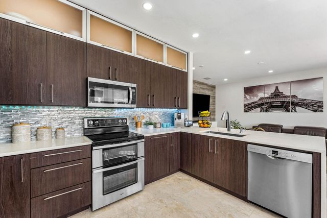 10956 N Danbury Way, Boca Raton, FL 33498