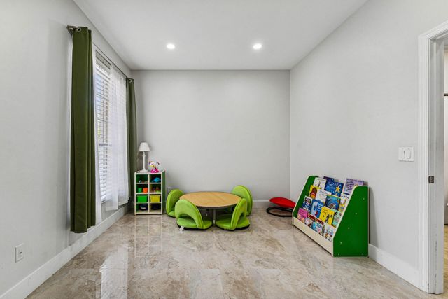 10956 N Danbury Way, Boca Raton, FL 33498