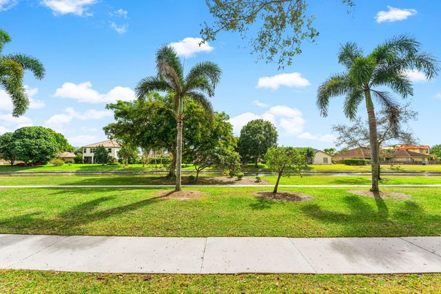 10956 N Danbury Way, Boca Raton, FL 33498