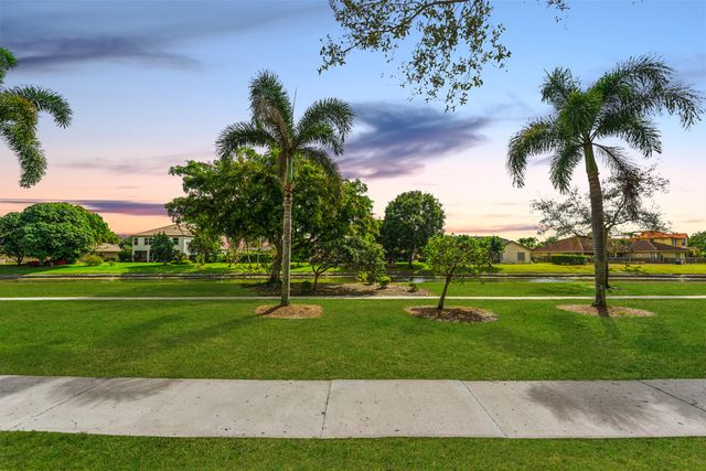 10956 N Danbury Way, Boca Raton, FL 33498