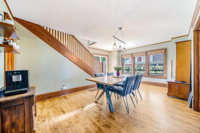 1009 NICOLET BOULEVARD, Neenah, WI 54956
