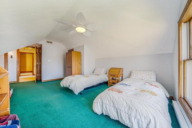 1009 NICOLET BOULEVARD, Neenah, WI 54956