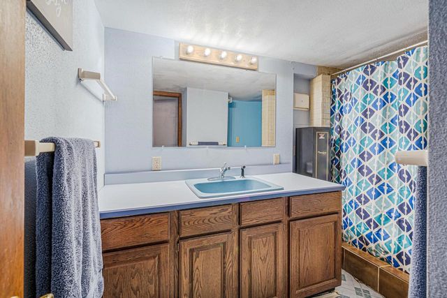 1009 NICOLET BOULEVARD, Neenah, WI 54956
