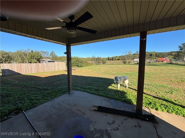 1402 Thompson Lane, Cedarville, AR 72932