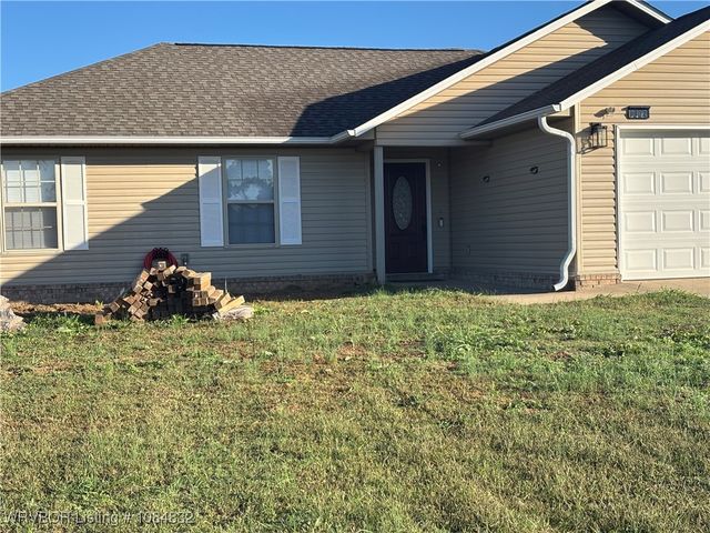 1402 Thompson Lane, Cedarville, AR 72932