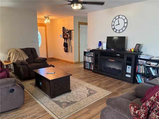 1402 Thompson Lane, Cedarville, AR 72932