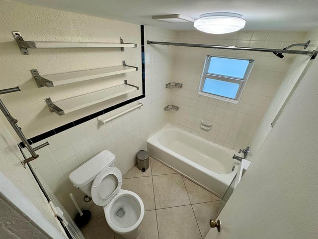 415 31st Street 1-6, West Palm Beach, FL 33407