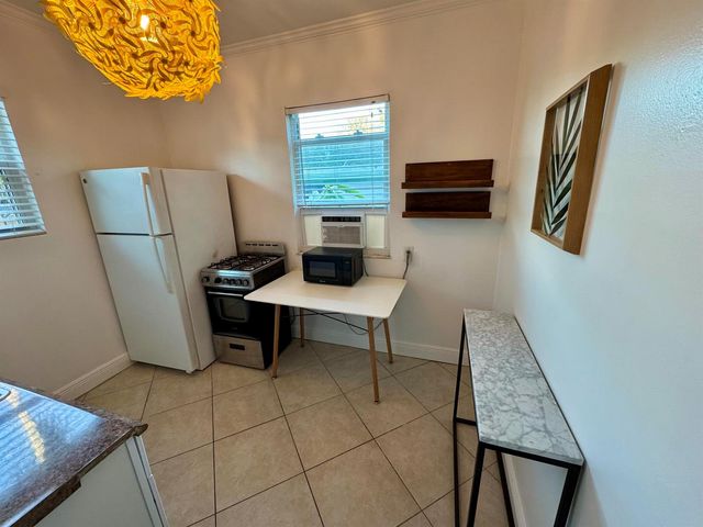 415 31st Street 1-6, West Palm Beach, FL 33407