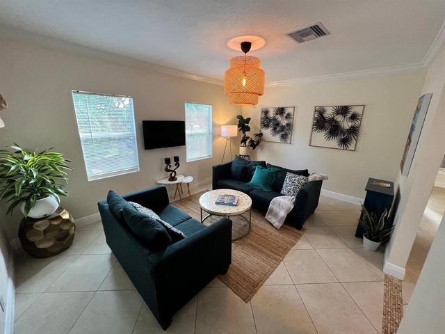 415 31st Street 1-6, West Palm Beach, FL 33407