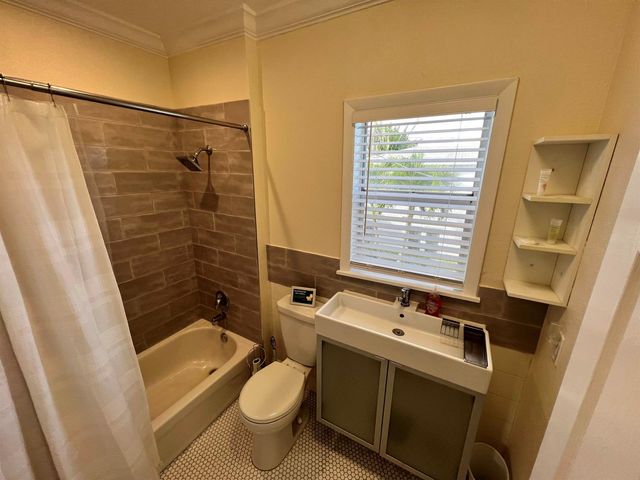 415 31st Street 1-6, West Palm Beach, FL 33407