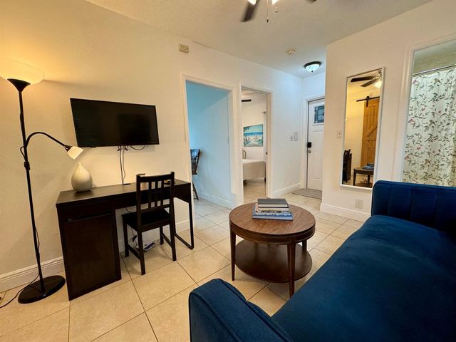 415 31st Street 1-6, West Palm Beach, FL 33407