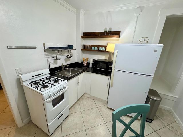 415 31st Street 1-6, West Palm Beach, FL 33407