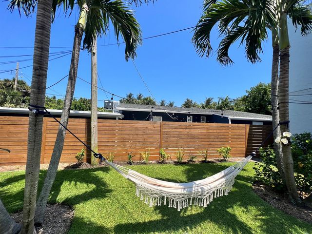 415 31st Street 1-6, West Palm Beach, FL 33407