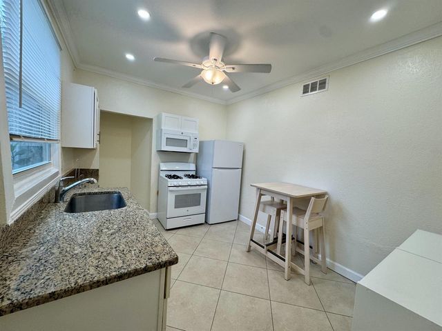 415 31st Street 1-6, West Palm Beach, FL 33407