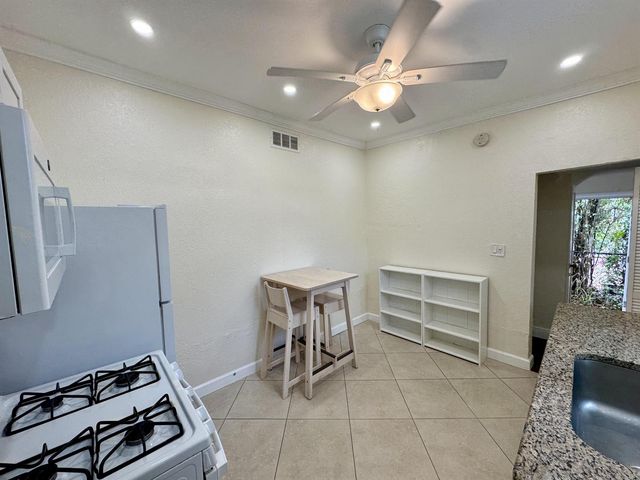 415 31st Street 1-6, West Palm Beach, FL 33407