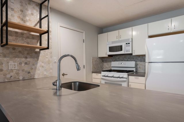 702 Broadway Boulevard SE 8, Albuquerque, NM 87111