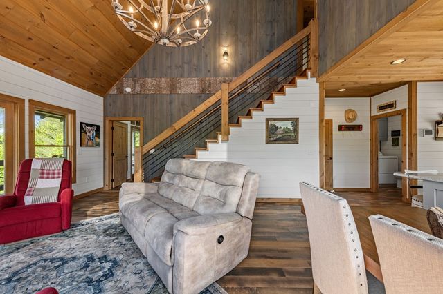 495 Ballewtown Road, Blue Ridge, GA 30513