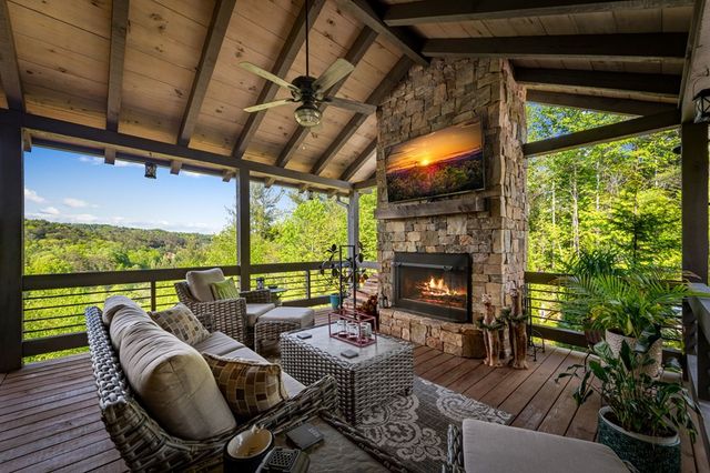 495 Ballewtown Road, Blue Ridge, GA 30513