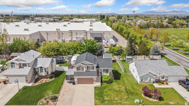 2029 N 1720 W, Clinton, UT 84015