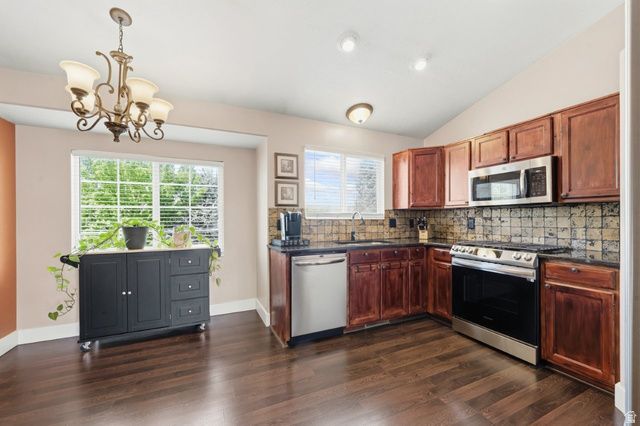 2029 N 1720 W, Clinton, UT 84015