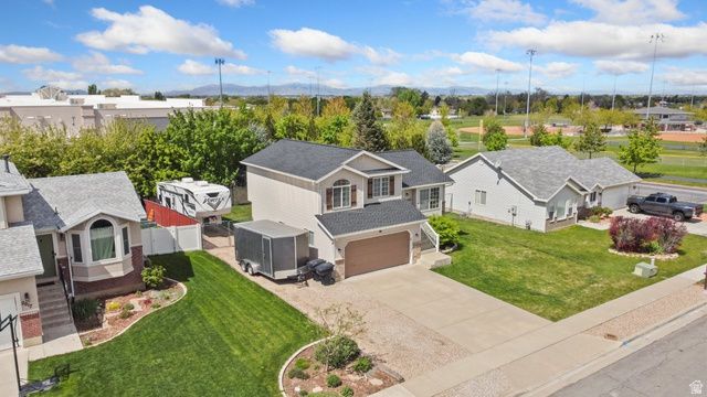 2029 N 1720 W, Clinton, UT 84015