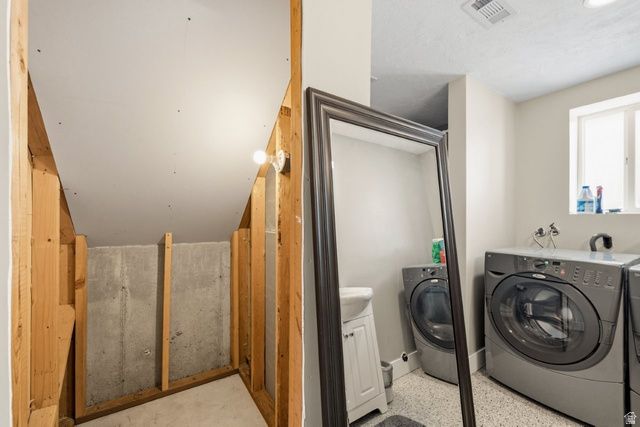 2029 N 1720 W, Clinton, UT 84015