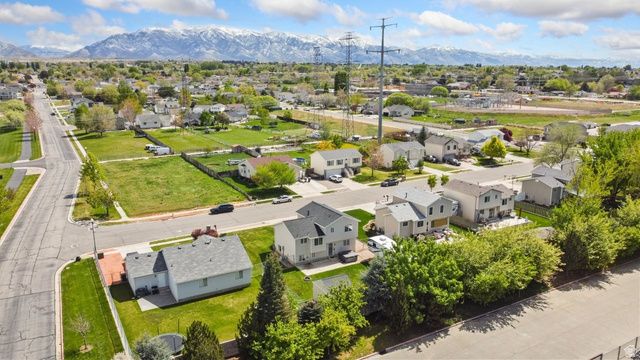 2029 N 1720 W, Clinton, UT 84015
