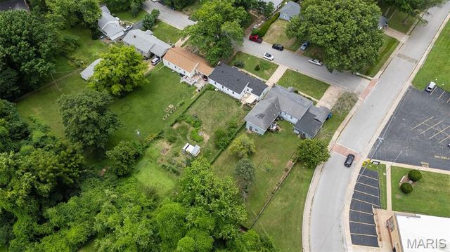 838 Gerald Place, Ferguson, MO 63135