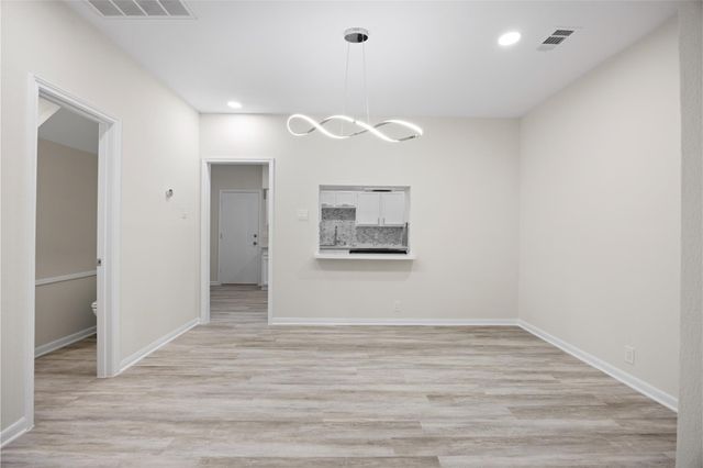 2668 Bering Drive 2668, Houston, TX 77057