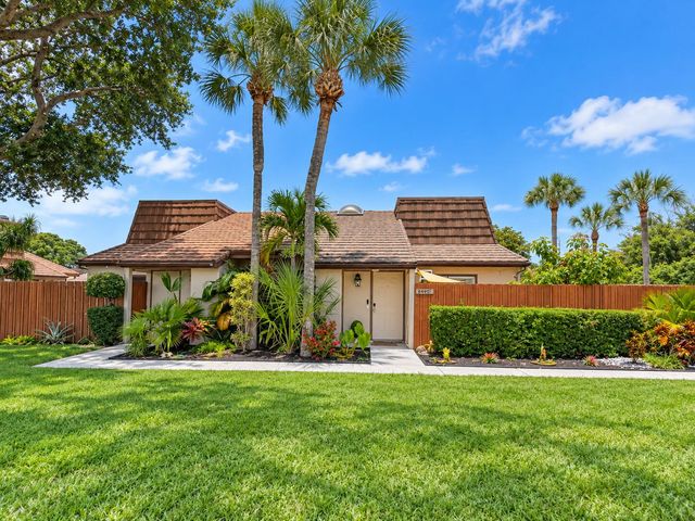 4200 Palm Bay Circle C, West Palm Beach, FL 33406