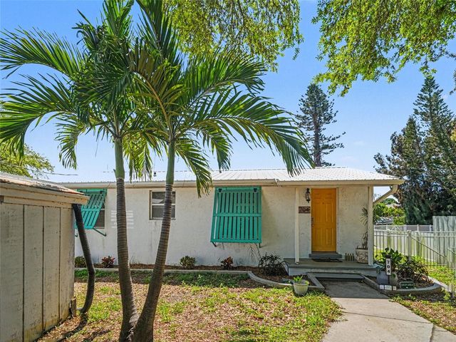 704 69TH AVENUE W, Bradenton, FL 34207