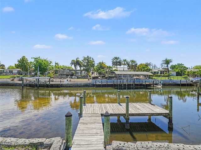 704 69TH AVENUE W, Bradenton, FL 34207