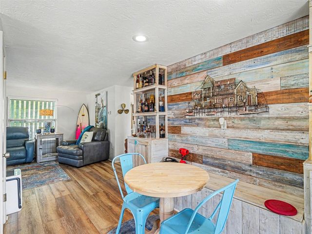 704 69TH AVENUE W, Bradenton, FL 34207