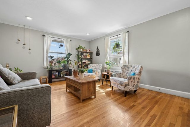 31 Chestnut St 1, Worcester, MA 01609