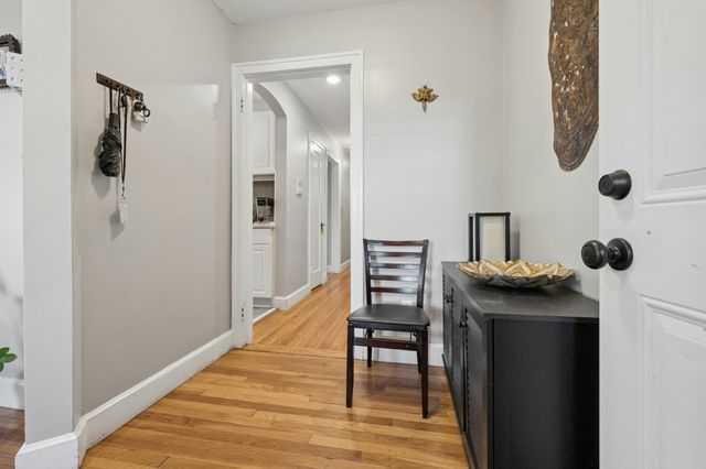 31 Chestnut St 1, Worcester, MA 01609