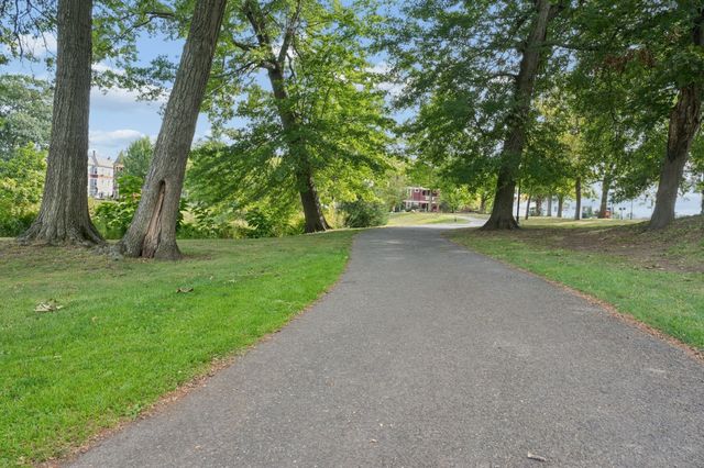 31 Chestnut St 1, Worcester, MA 01609