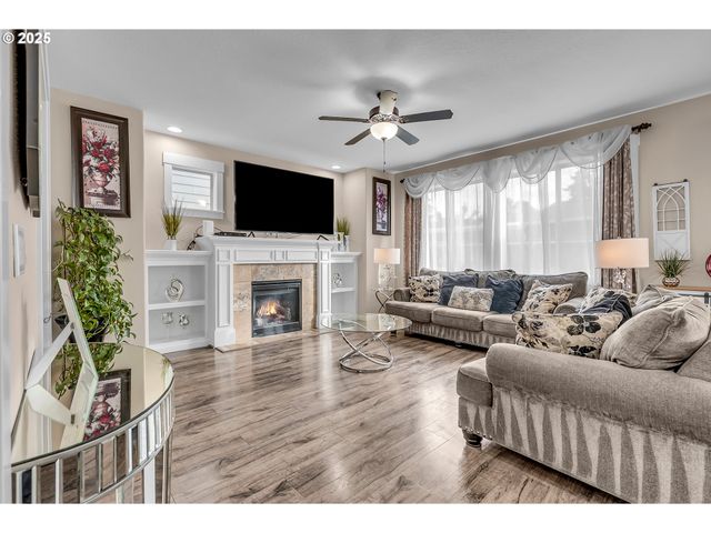 17478 Sw MAX Ct, Beaverton, OR 97078