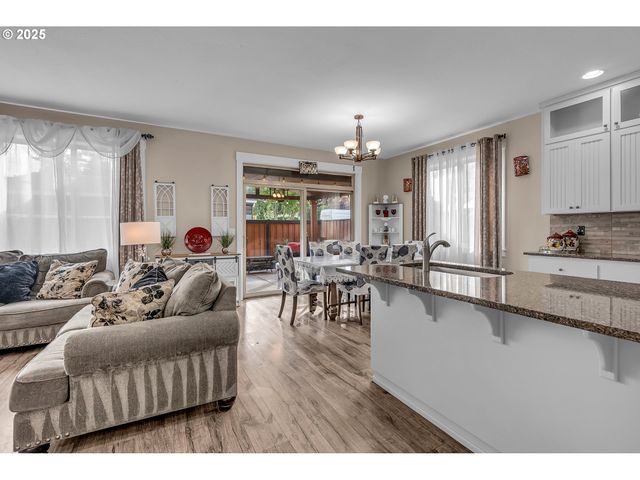 17478 Sw MAX Ct, Beaverton, OR 97078