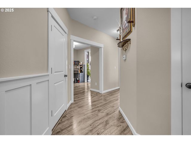 17478 Sw MAX Ct, Beaverton, OR 97078