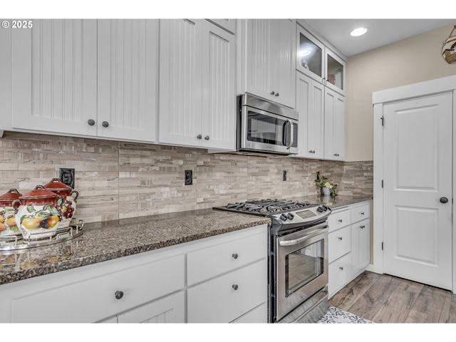 17478 Sw MAX Ct, Beaverton, OR 97078