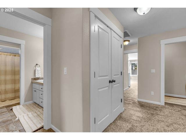 17478 Sw MAX Ct, Beaverton, OR 97078