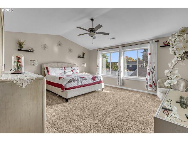 17478 Sw MAX Ct, Beaverton, OR 97078